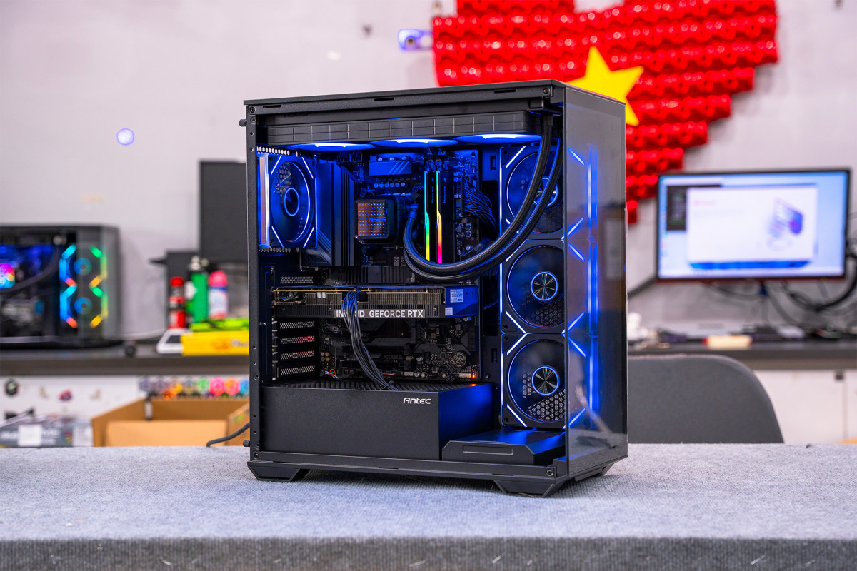 PC AMD GAMING PRO RYZEN 9 9950X3D - RX 9060 XT 16GB