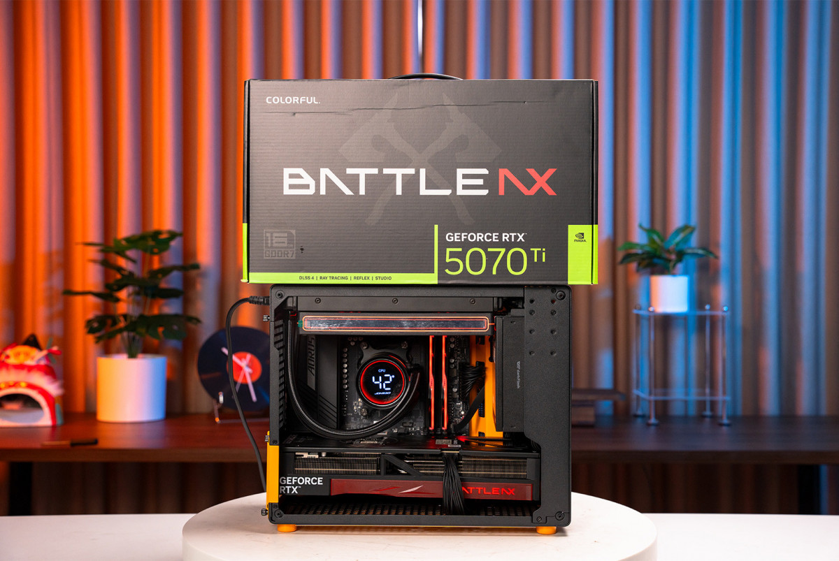 PC MINI AMD GAMING LUXURY RYZEN 9 9950X3D - RTX 5070 Ti 16GB Orange