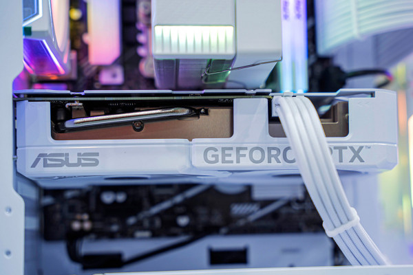 PC Ultra Gaming i5 12400F - RTX 4060 8GB OC WHITE
