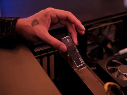 Ổ CỨNG SSD SAMSUNG 990 PRO 1TB PCIE NVME 4.0X4 (ĐỌC 7450MB/S - GHI 6900MB/S) - (MZ-V9P1T0BW) 