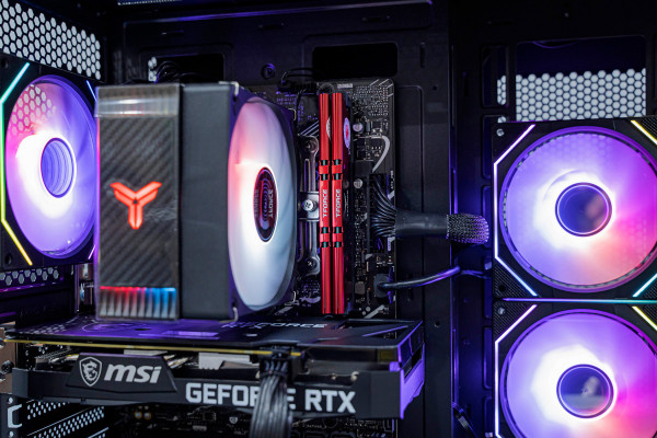 PC AMD GAMING PRO Ryzen 7 5700X3D - RTX 4060 8GB OC