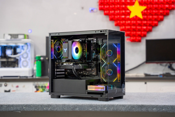 PC AMD GAMING PRO Ryzen 5 7500F- RX 6600 8GB DUAL OC BLACK 
