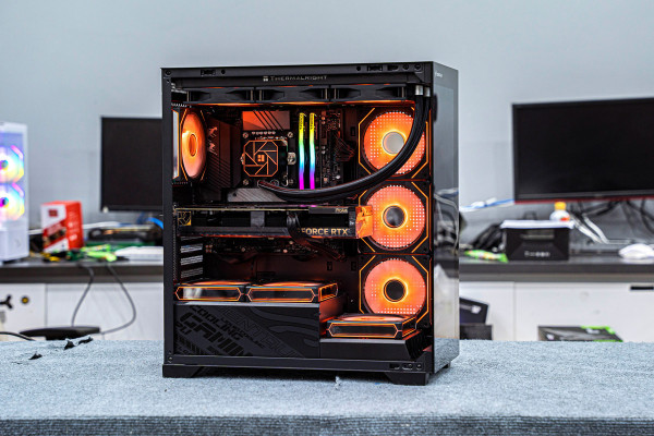 PC AMD ULTRA GAMING RYZEN 7 7800X3D - RTX 4080 SUPER 16GB