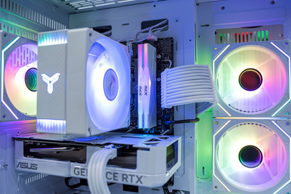PC GAMING i5 12400F- 16GB DDR5- RTX 4060 8GB OC WHITE