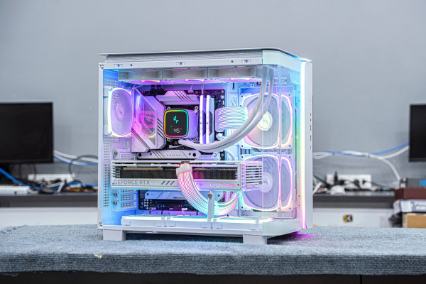 PC GAMING CORE ULTRA 9 285K - RTX 4070 Ti SUPER 16GB OC WHITE 