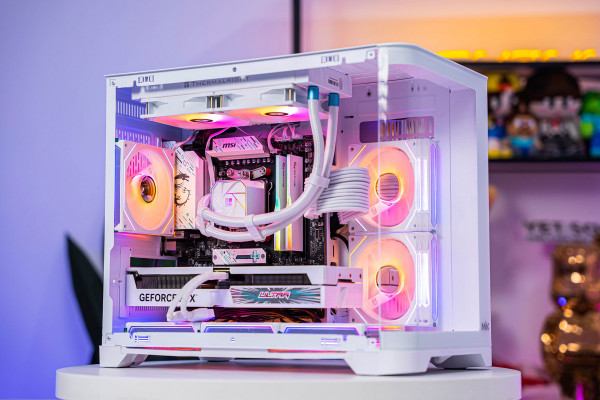 PC AMD ULTRA GAMING RYZEN 7 9800X3D - RTX 4070 Super 12GB OC WHITE 