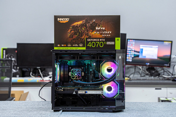 PC AMD GAMING Ryzen 5 7600X3D - RTX 4070 Ti SUPER 16GB