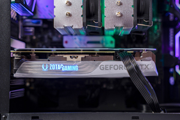 PC AMD ULTRA GAMING RYZEN 7 9700X - RTX 4060 Ti 8GB OC 
