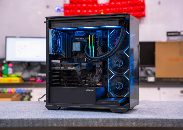 PC ULTRA GAMING i7 14700KF - 32GB DDR5 - RTX 3060 12GB OC