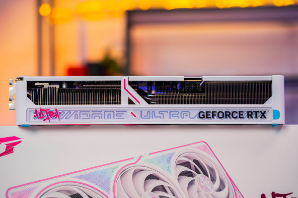 Card Màn Hình Colorful IGame GeForce RTX 5080 Ultra W OC 16GB GDDR7