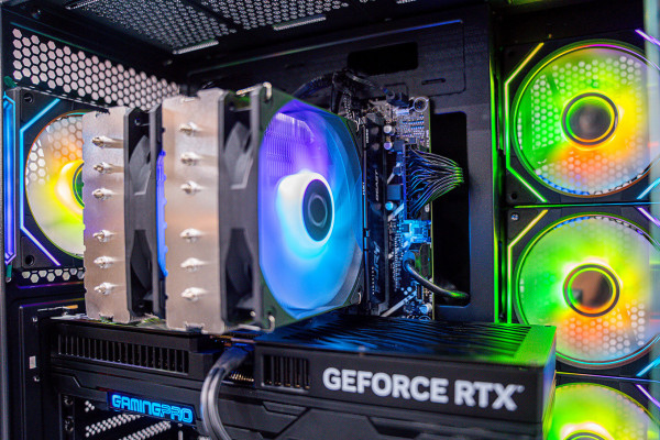 PC AMD GAMING RYZEN 7 7800X3D - RTX 5080 16GB X3 