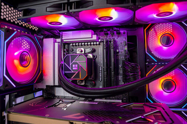 PC AMD GAMING RYZEN 7 7800X3D - RTX 5080 16GB X3 