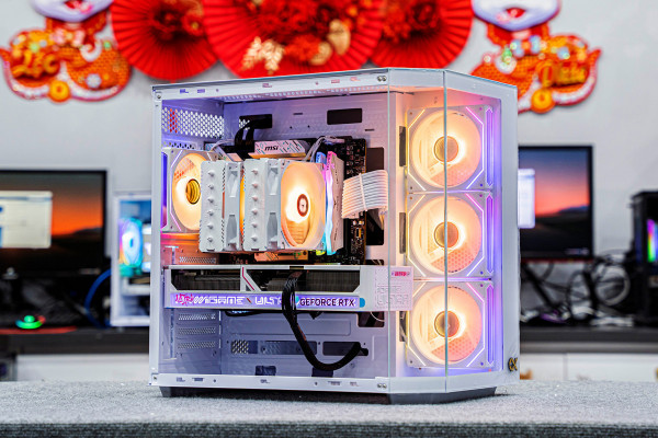 PC AMD GAMING RYZEN 7 9800X3D - RTX 5080 16GB OC WHITE