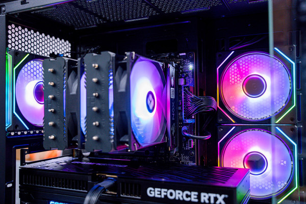 PC AMD GAMING RYZEN 7 9800X3D - RTX 5070 Ti 16GB OC 