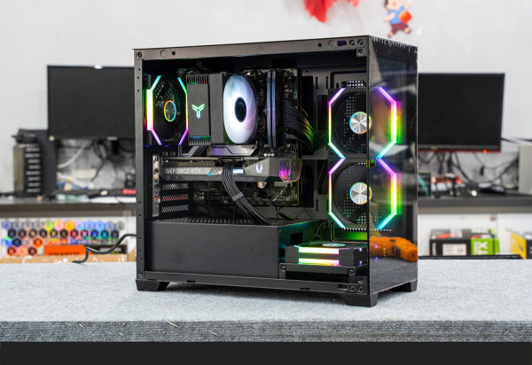 PC ULTRA GAMING i5 13400F - RTX 5070 12GB
