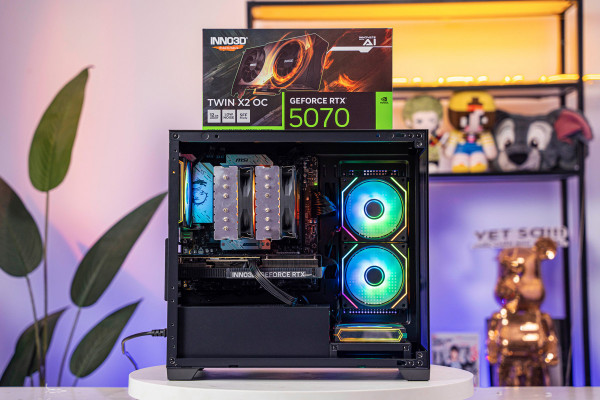 PC AMD GAMING RYZEN 7 9800X3D - RTX 5070 12GB