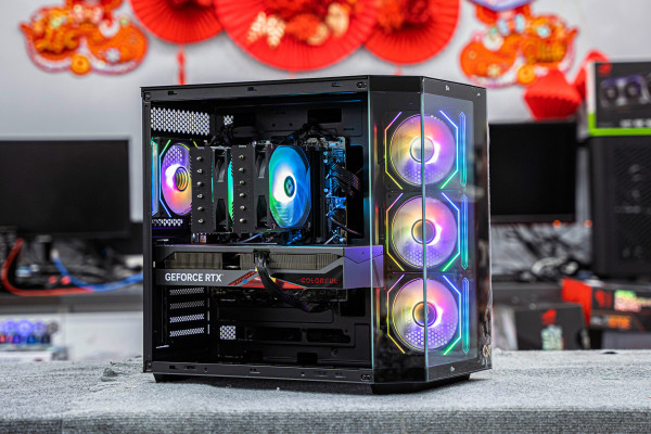 PC ULTRA GAMING i9 14900KF - RX 9070 XT 16GB OC