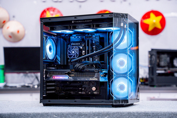 PC ULTRA GAMING i9 14900KF - RX 9070 XT 16GB OC