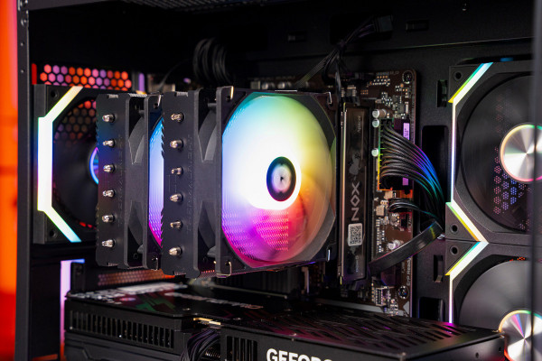 PC AMD GAMING Ryzen 9 9950X3D - RTX 5080 16GB X3