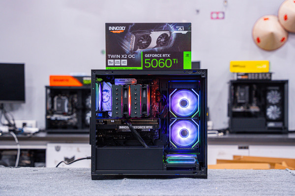 PC AMD GAMING PRO  RYZEN 7 9800X3D - RTX 5060 Ti 16GB