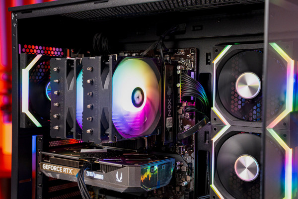 PC AMD GAMING PRO RYZEN 9 9950X- RTX 5060 Ti 16GB