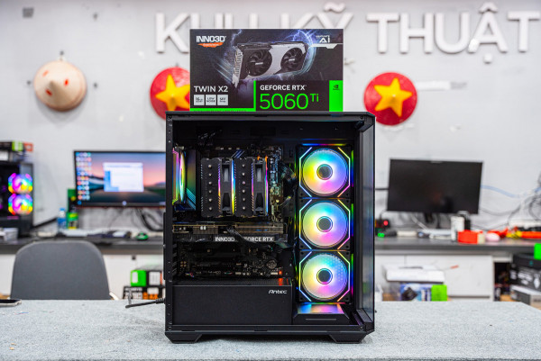 PC AMD GAMING PRO RYZEN 9 9950X- RTX 5060 Ti 16GB