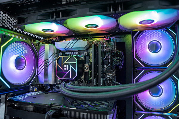 PC AMD GAMING PRO RYZEN 9 9950X - RTX 4060 8GB