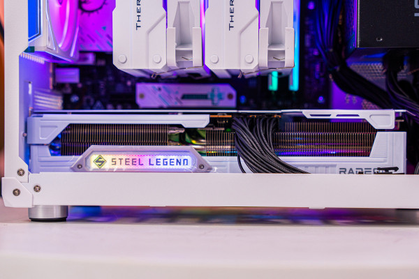 PC MINI AMD SUPER LUXURY RYZEN 7 7800X3D - RX 9070 XT 16GB WHITE