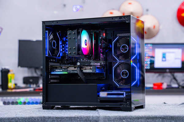 PC AMD GAMING RYZEN 5 8400F - RX 9060 XT 16GB OC 
