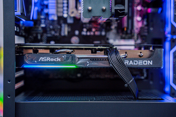 PC AMD GAMING RYZEN 5 8400F - RX 9060 XT 16GB OC 
