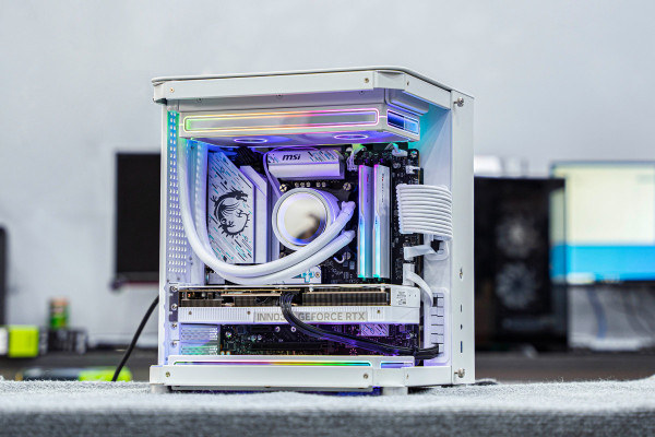 PC MINI GAMING LUXURY  i5 13400F - RTX 5060 Ti 16GB ULTRA WHITE