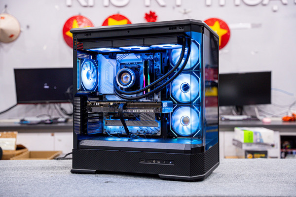 PC GAMING ULTRA LUXURY i7 14700KF - RTX 5070 Ti 16GB BLACK