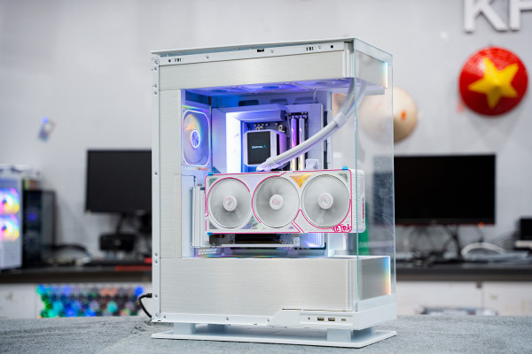PC AMD GAMING SUPER LUXURY RYZEN 9 9950X - RTX 5070 Ti 16GB OC WHITE