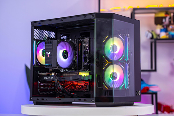 PC Ultra Gaming i5 12400F - RTX 5060 Ti 8GB 