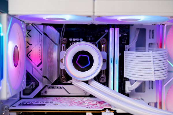 PC GAMING LUXURY i5 13400F - RTX 5060 8GB OC ULTRA WHITE