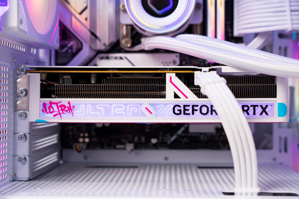 PC GAMING LUXURY i5 13400F - RTX 5060 8GB OC ULTRA WHITE