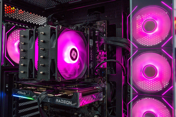 PC ULTRA GAMING PRO i7 14700KF - RX 9060 XT 8GB OC