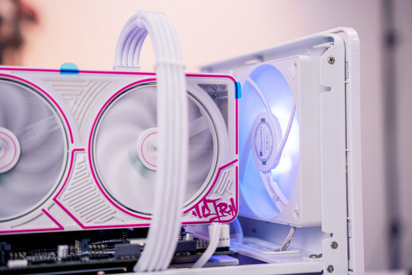 PC MINI GAMING PRO i5 14500 - RTX  5060 Ti 16GB WHITE