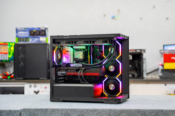 PC GAMING ULTRA LUXURY i5 14600KF - RTX 5070 12GB BLACK 