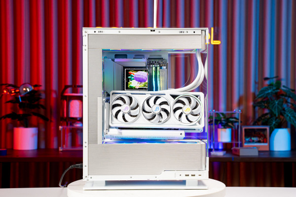 PC GAMING SUPER LUXUYRY RYZEN 9 9950X3D - RTX 5090 32GB OC WHITE