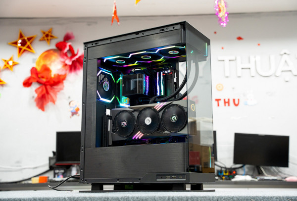 PC AMD GAMING LUXURY RYZEN 7 9800X3D - RTX 5070 12GB OC BLACK