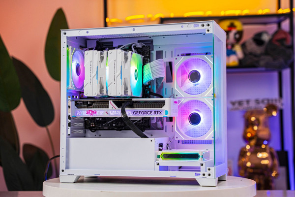 PC ULTRA GAMING i5 14400F - RTX 5070 12GB OC WHITE