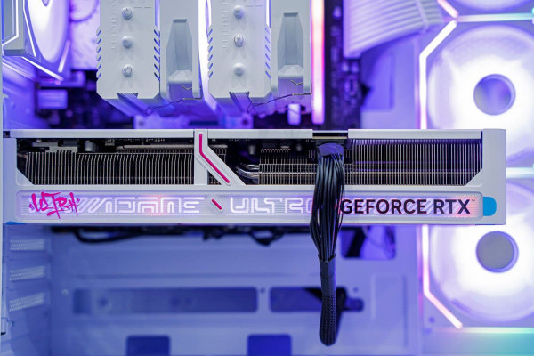 PC ULTRA GAMING i5 14400F - RTX 5070 12GB OC WHITE