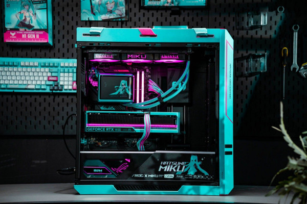 PC GAMING ASUS ROG HATSUNE MIKU EDITION (AMD Ryzen 9 9950X3D - RTX 5080 16GB OC)