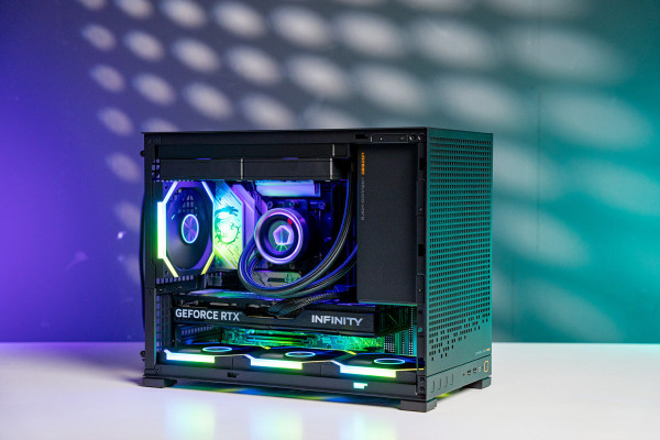 PC MINI AMD GAMING PRO RYZEN 7 7800X3D - RTX 5080 16GB OC