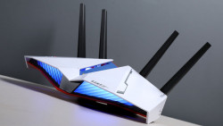 Bộ định tuyến ASUS RT-AX82U GUNDAM EDITION - AX5400 Dual Band WiFi 6 Gaming Router